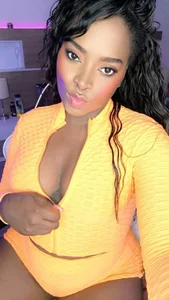 KAROL-SCOTT Yellow is the new black ✨ 圖片 2