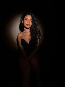 SophieHouston_ Velvet Glance Pic 6