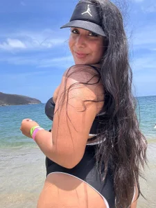ValenScott1 Find me in the waves 🌊 Fotka 5