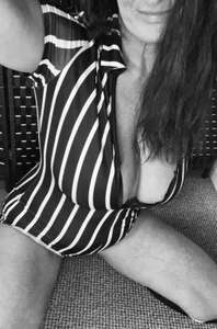 Miss-Honey-Sin Public Pic 9