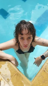 MagdaVon_Tise SWIMINGPOOL Pic 2