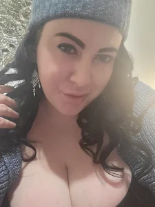 alluringavrilxo: Public ( 2 фото)