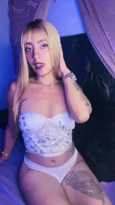 Nicol-Lara 🫣 slika 2