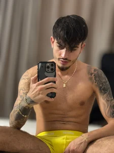 BrandonTate Public صورة واحدة|BrandonTate Public صورتان|BrandonTate Public  صور|BrandonTate Public  صورة