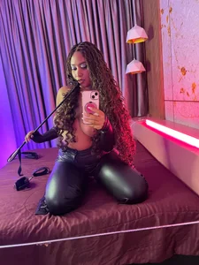 Laurentdupont04のBDSMの 2枚の写真