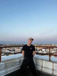 Street_yan: free ( 3 фото)