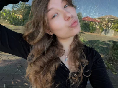 EllyKK2 Public Bilde 6