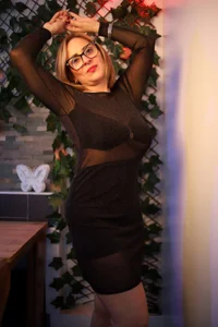 jane_turner Black Dress Gambar