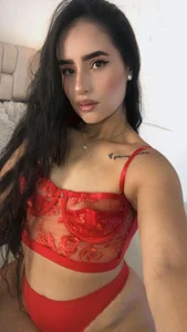 iara_martinez Red lingerie! Bilde 5