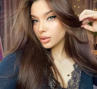 SelinaKay Public Pic 2