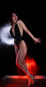 DaisyEmber 😈 Foto 4