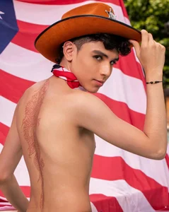 thommy_thompson Happy July 4th 🇺🇸 Hình