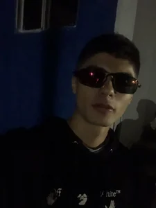 Stiven_CL Public 사진