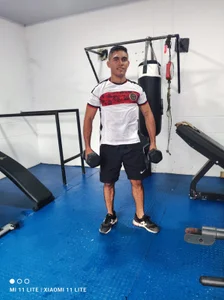 Derek_Storm_ In the Gym  2টি ছবি