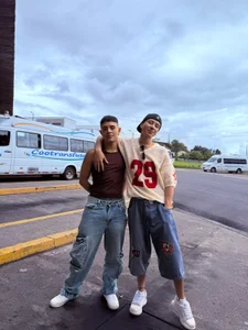 tivendann Public  4টি ছবি