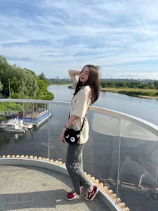 EleneBrach Public Pic 6