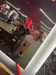 ada_lee1 Do you train with me? Bilde 5