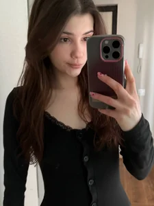 Zoe_Vee MY FEBRUARY Pic 3