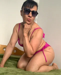 clara_heat Body in temptation 🔥 Foto 3