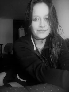 Morana__Hot Public  5টি ছবি