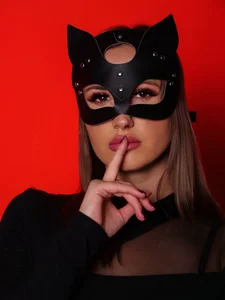 PassionGlow Claws Out, Clothes Off 😼  5টি ছবি