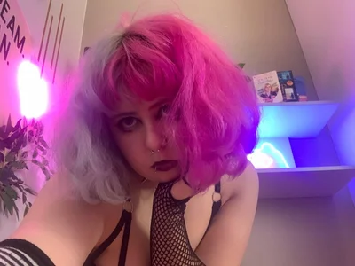 Public de CherryBounce  3 Imagens