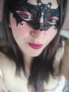 Coqueta.🫦😋🫦😘🫦😋😘🫦 de WanLuz  3 Imagens