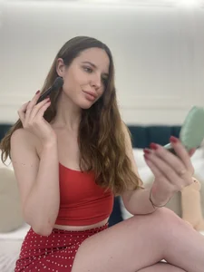 MonaRicci Lady in red รูป  2