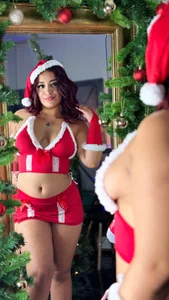 NaughtyNinnaXXXのChristamasの枚の写真