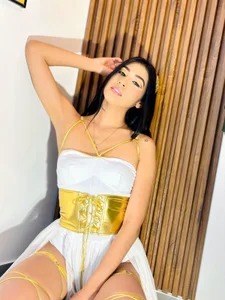 Sassy--Girl Sexy Greek Goddess Pic 2