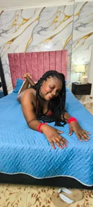 Liseth_noir Public Pic 5