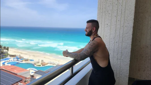 Johnnygrayson1: Beach 🌴 ( фото)