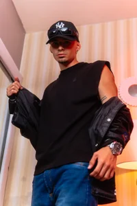 JacobCross: Public ( фото)