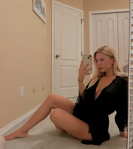 peachyblondie 🤍 Immagine 