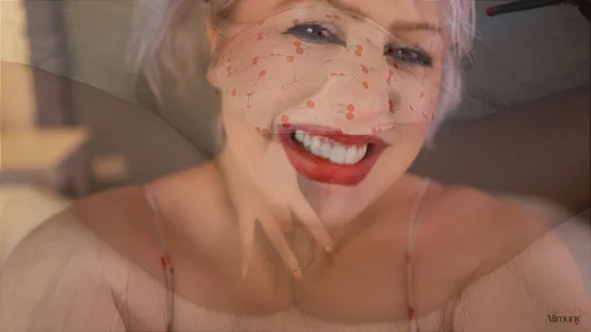 BUSTY BEST FRIEND Screengrabs de GoddessAlimony  4 photos