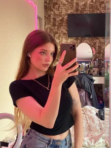 _Lily_Moon_ Public Pic 5