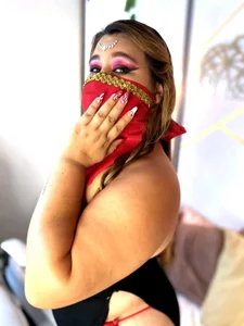 SalmaZamann passion red and my new nails Pic 3