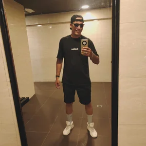 Brent_Storne Your new temptation  3টি ছবি