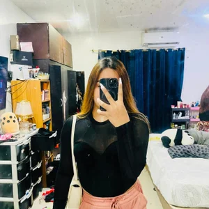 Love me de HotAbby_Stare69  4 Imagens