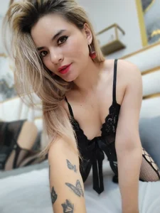 NalaRosse “Tell me you dare… and I’ll let the heat rise.” Immagine  2