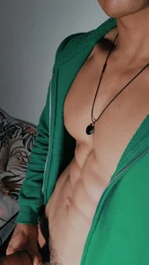 Jhonyblack_1Que día tan caliente 🥵图片