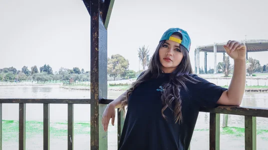 KimDevinne Outdoor Pic 9