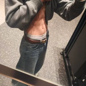 LookingBoy-001 Public Hình 3