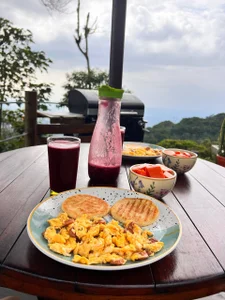 eimy_jones_ Donde el tiempo se detiene.... y todo vuelve a empezar🏕️🌇🍃 Pic 2