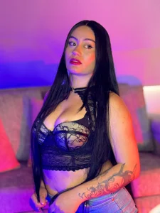 LucyBloom_ Public slika 3