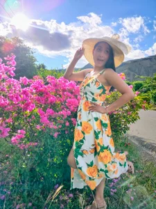 EIMY-ROBERTS A flower between flowers ♥ Hình 2