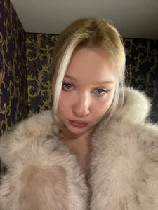 Cira_BabyFace Fur Queen Tease Pic