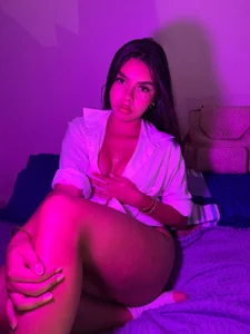 _EmilyAlvarez Public slika 4