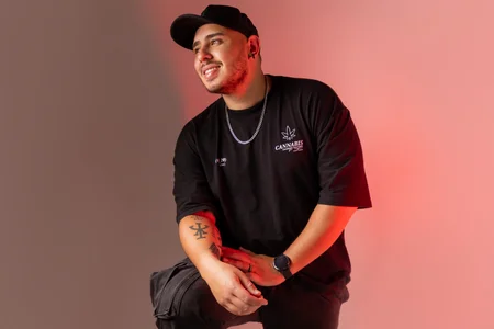 About me 👽👾 de ChrisWyles  2 Imagens