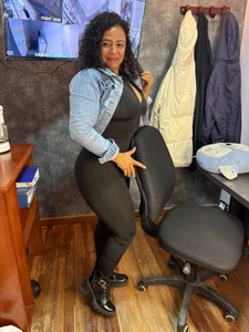 Natasha_Fox_Bms office girl Foto 2